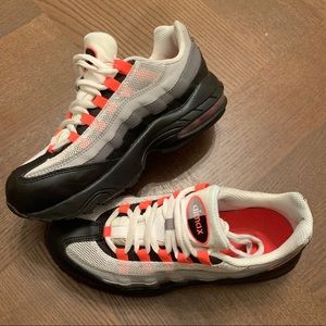 Kids Air Max ‘95 Solar Red